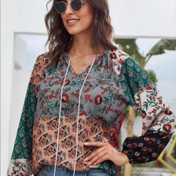 TorrexasBoutique multicolor floral peasant - Picture 3 of 10